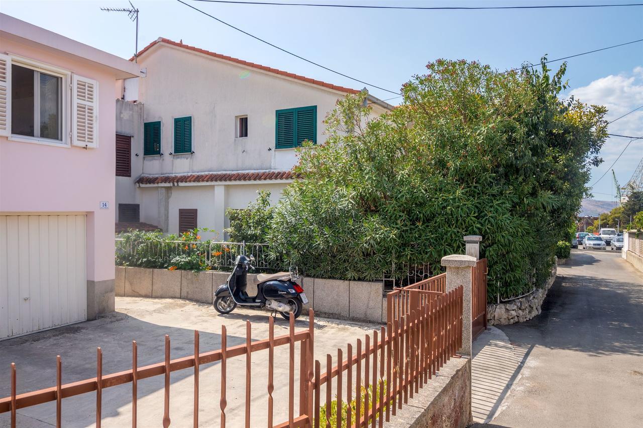 Apartment And Rooms Ruza Trogir Exterior photo